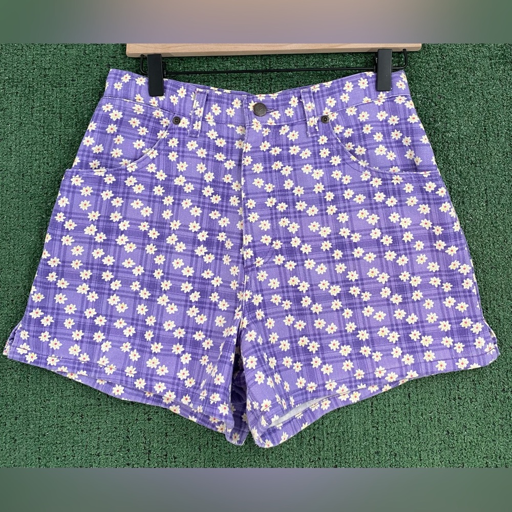 Vintage 90’s No Boundaries Floral Purple Jean Shorts Women’s 27” Waist